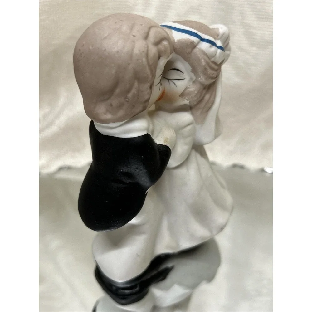 First Kiss Vintage Bisque Bride Groom Wedding Cake‎ Topper Keepsake Figurine